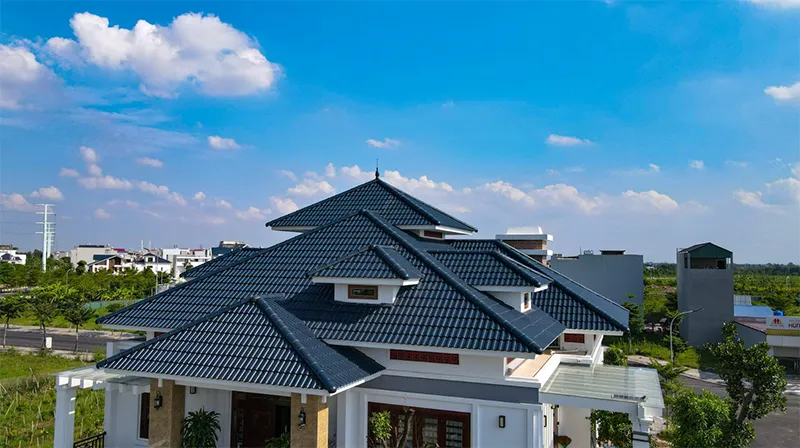 Các kiểu thiết kế nhà mái ngói xanh dương phổ biến